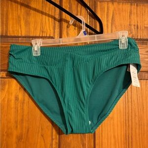 1X Time and Tru swimming bottoms(only) NWT Kelly Green. Great for this summer.